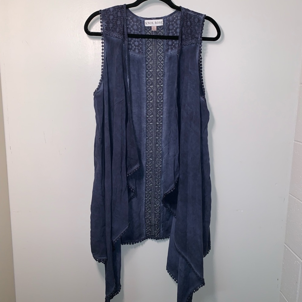 Knox Rose Lace Crochet Easy-Breezy Vest Navy